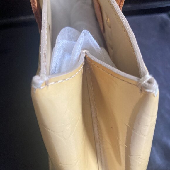 Louis Vuiton Vernis Monogram Reade PM Handbag - Picture 7 of 13